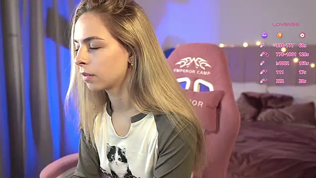 ShinyBarbie online show from 09/19/25, 06:28