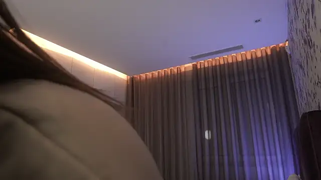 EsterCuute online show from 10/02/25, 12:41