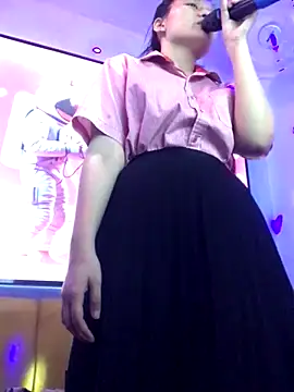 trucnhan6020 online show from 09/25/25, 10:10