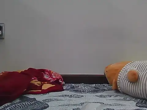 trucnhan6020 online show from 09/19/25, 02:43