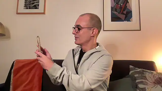 Milkywaymen online show from 11/24/25, 04:29