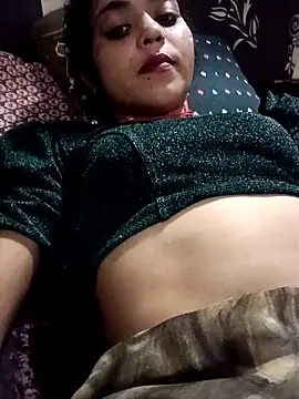 Snapshot of Rachna_Love chatting on 10/14/25, 05:35 Rachna Love online show from 10/14/25, 05:35