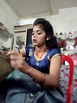 Snapshot of Rachna_Love chatting on 09/25/25, 04:02 Rachna Love online show from 09/25/25, 04:02