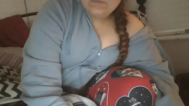 Snapshot of lu_official1 chatting on 11/11/25, 07:52 lu official1 online show from 11/11/25, 07:52