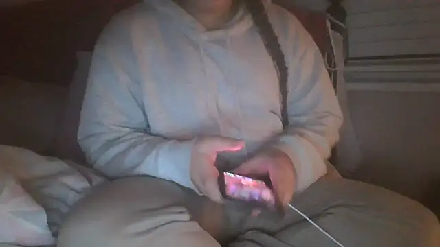 Snapshot of lu_official1 chatting on 02/21/26, 09:50 lu official1 online show from 02/21/26, 09:50