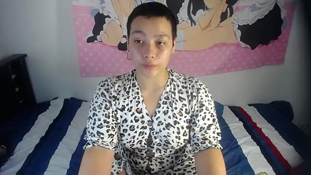 Snapshot of Cherry_vald chatting on 06/18/26, 02:33 Cherry vald online show from 06/18/26, 02:33