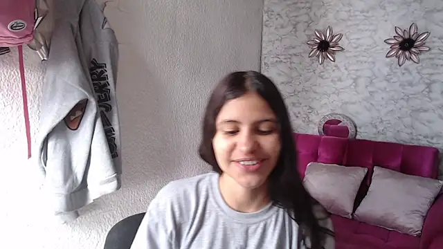Evagirl69 online show from 05/05/26, 12:30