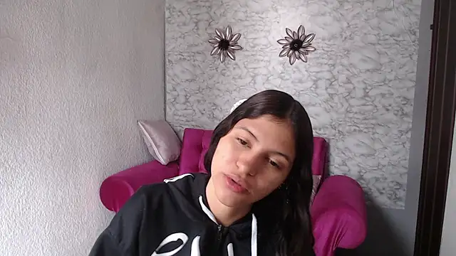 Evagirl69 online show from 04/08/26, 12:17