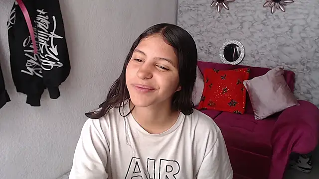 Evagirl69 online show from 12/15/25, 06:25