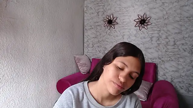 Evagirl69 online show from 04/23/26, 12:22
