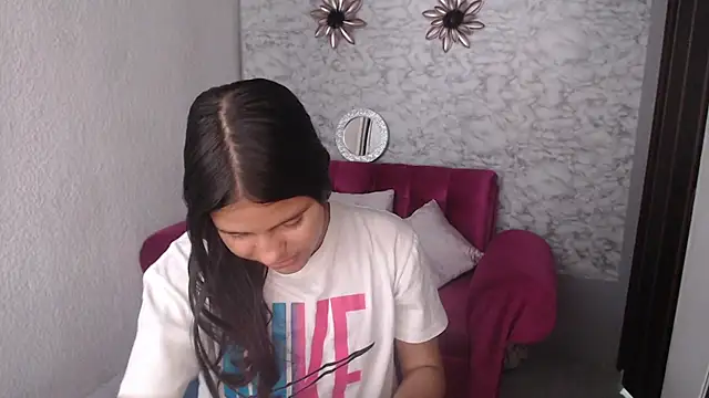 Evagirl69 online show from 09/17/25, 06:21