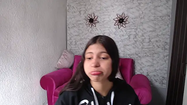 Evagirl69 online show from 04/21/26, 12:56