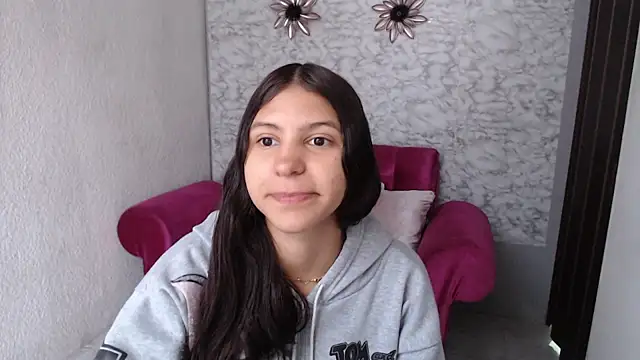 Evagirl69 online show from 03/17/26, 12:30