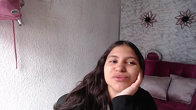 Evagirl69 online show from 05/06/26, 12:20