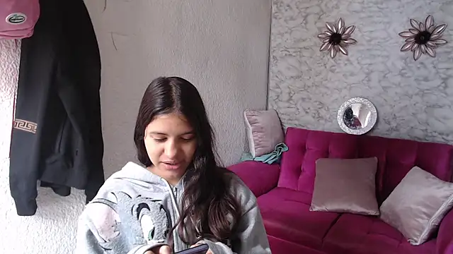 Snapshot of Evagirl69 chatting on 06/17/26, 12:15 Evagirl69 online show from 06/17/26, 12:15
