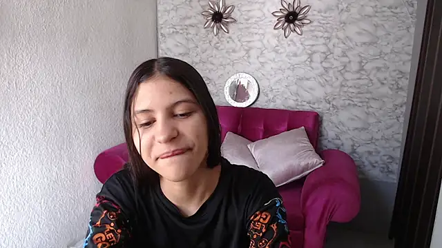 Evagirl69 online show from 04/01/26, 12:17