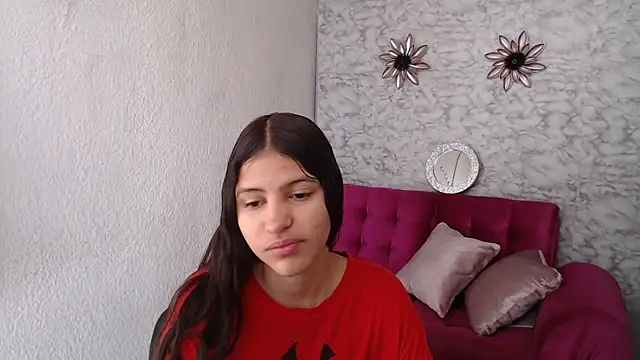 Snapshot of Evagirl69 chatting on 02/20/26, 12:18 Evagirl69 online show from 02/20/26, 12:18