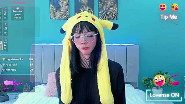 Snapshot of Rizeth chatting on 09/20/25, 01:27 Rizeth online show from 09/20/25, 01:27