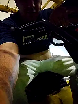 branquinho3 online show from 11/29/25, 01:17