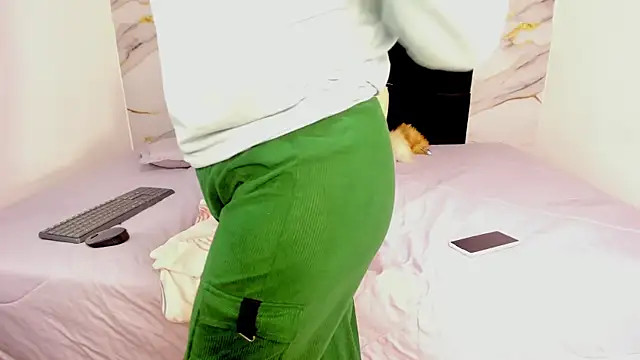 Vickysweeeettt online show from 09/27/25, 07:42