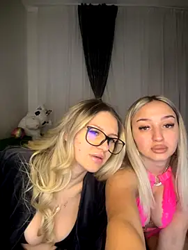 DivineDesireDuo online show from 12/02/25, 05:47