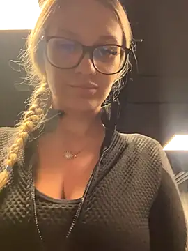 DivineDesireDuo online show from 10/29/25, 11:03