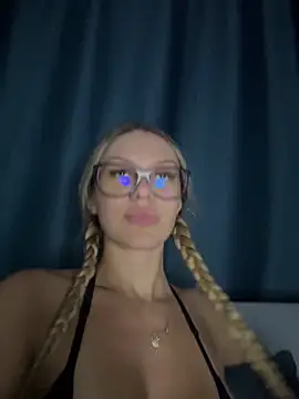 DivineDesireDuo online show from 10/24/25, 09:58