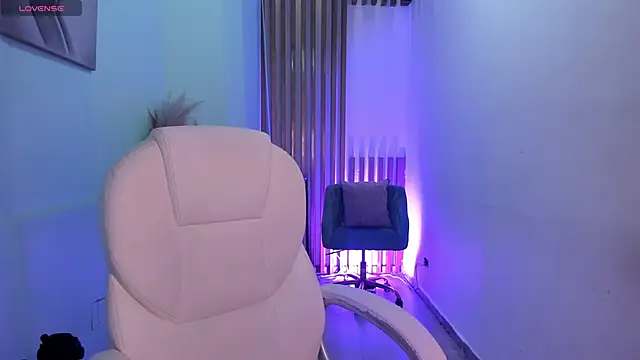 Snapshot of PauliinaBelle_ chatting on 01/17/26, 01:26 PauliinaBelle online show from 01/17/26, 01:26