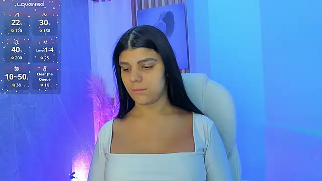 Snapshot of PauliinaBelle_ chatting on 04/14/26, 12:10 PauliinaBelle online show from 04/14/26, 12:10