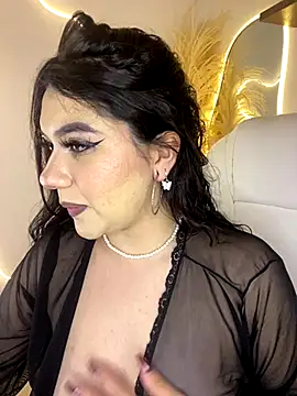 Snapshot of Zoe_Serrat chatting on 10/22/25, 12:37 Zoe Serrat online show from 10/22/25, 12:37