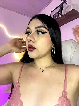 Snapshot of Zoe_Serrat chatting on 09/17/25, 12:40 Zoe Serrat online show from 09/17/25, 12:40