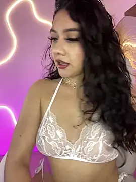 Snapshot of Zoe_Serrat chatting on 09/16/25, 01:23 Zoe Serrat online show from 09/16/25, 01:23