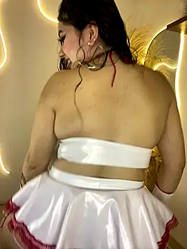 Snapshot of Zoe_Serrat chatting on 10/30/25, 01:09 Zoe Serrat online show from 10/30/25, 01:09