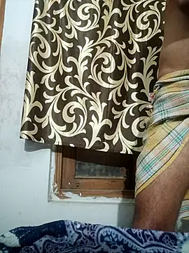 Snapshot of vardh033 chatting on 01/13/26, 04:49 vardh033 online show from 01/13/26, 04:49