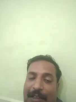 Snapshot of vardh033 chatting on 10/06/25, 11:44 vardh033 online show from 10/06/25, 11:44