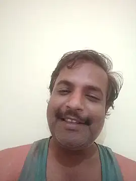 Snapshot of vardh033 chatting on 09/17/25, 08:05 vardh033 online show from 09/17/25, 08:05