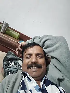 vardh033 online show from 11/10/25, 09:36