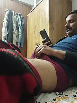 vardh033 online show from 11/29/25, 03:23