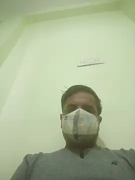 vardh033 online show from 10/20/25, 05:53