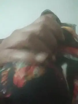 vardh033 online show from 10/26/25, 01:17