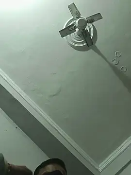 vardh033 online show from 12/03/25, 05:23