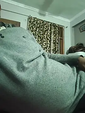 Snapshot of vardh033 chatting on 02/14/26, 05:13 vardh033 online show from 02/14/26, 05:13