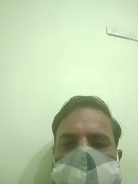 vardh033 online show from 10/19/25, 03:26