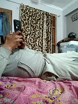 Snapshot of vardh033 chatting on 02/10/26, 03:11 vardh033 online show from 02/10/26, 03:11