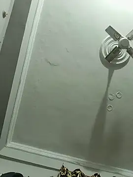 vardh033 online show from 11/08/25, 07:06