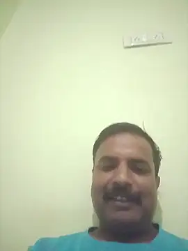 Snapshot of vardh033 chatting on 10/10/25, 05:14 vardh033 online show from 10/10/25, 05:14