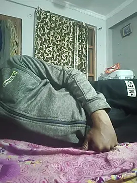 Snapshot of vardh033 chatting on 02/22/26, 10:50 vardh033 online show from 02/22/26, 10:50