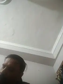 vardh033 online show from 12/15/25, 11:38