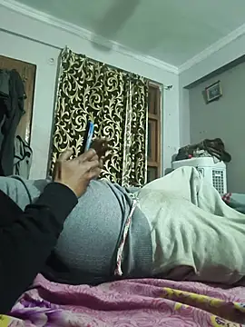 Snapshot of vardh033 chatting on 02/20/26, 01:35 vardh033 online show from 02/20/26, 01:35