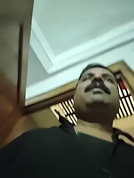 vardh033 online show from 12/17/25, 04:28